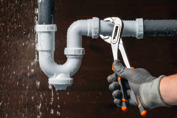 Professional Plumbing technician working in Hagerstown, IN